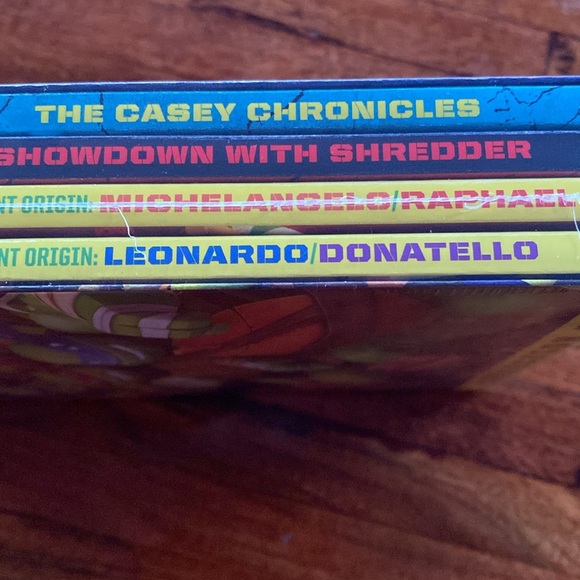 Nickelodeon Teenage Mutant Ninja Turtles box set Collection 1, 4 books, unopened - Picture 3 of 9